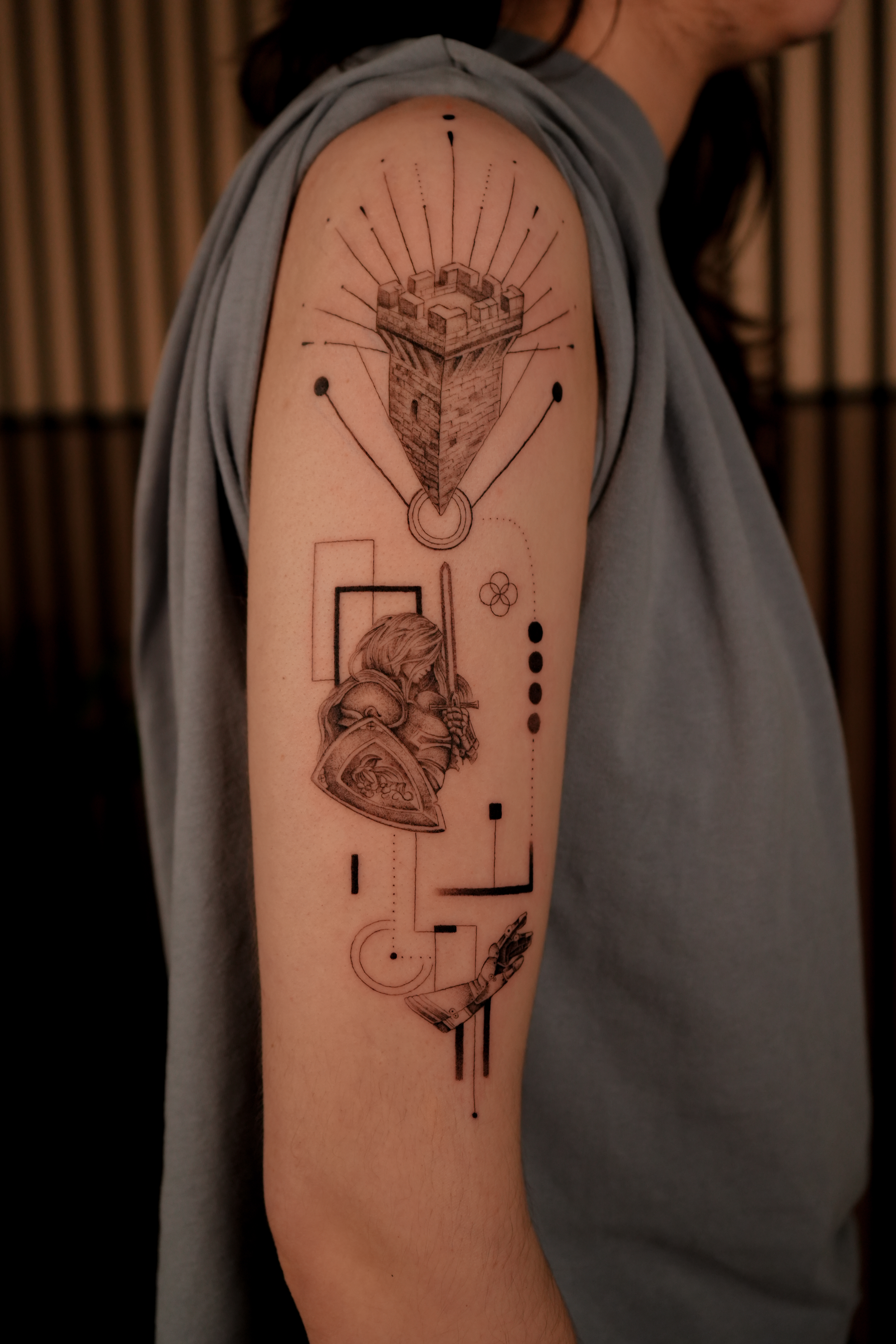 Dark Souls knight with castle geometric